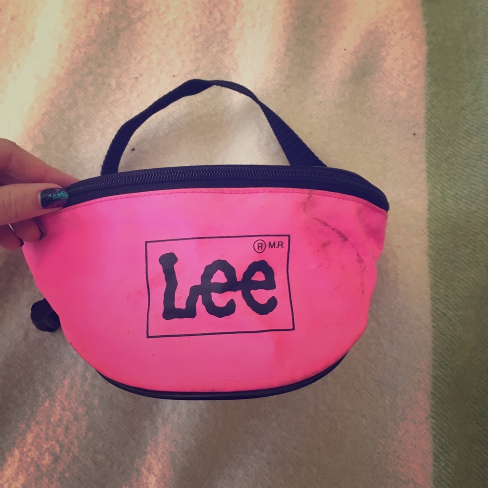 Lee hot pink retro vintage 80s fannypack